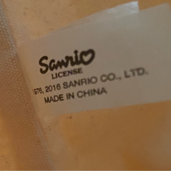 Hello Kitty bucket bag - Picture 14 of 14